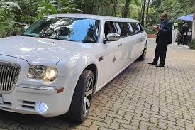 Bell Limousine em Las Vegas: casamentos, nightclubs e pool parties em clima de experiência VIP