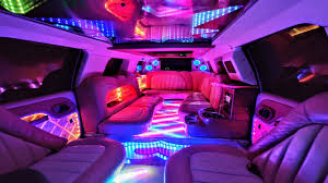 LIMOUSINES & PARTY BUS
